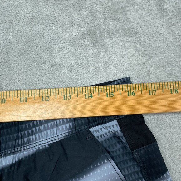 Speedo Mens Swim Shorts Gray Geometric Print Size Medium a0708 - Picture 3 of 6